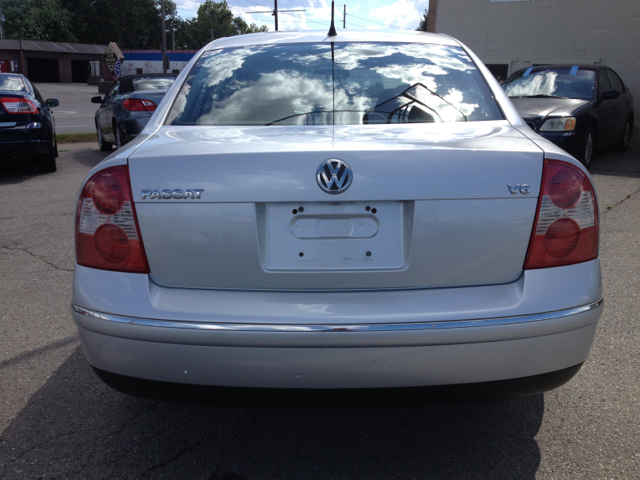 2003 Volkswagen Passat SE Crew Cab 4WD FFV