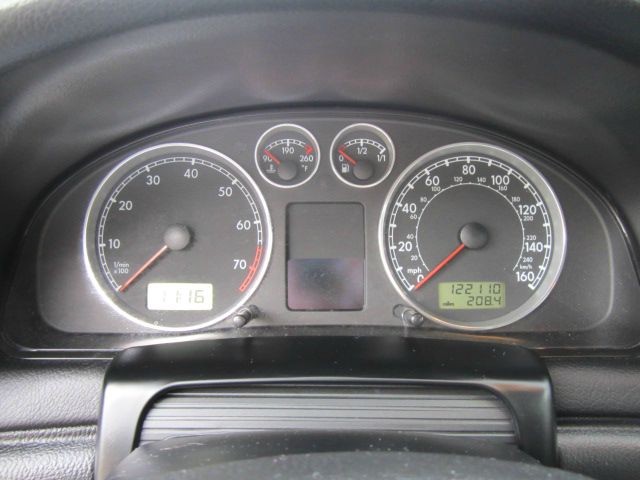 2003 Volkswagen Passat FWD 4dr Sport