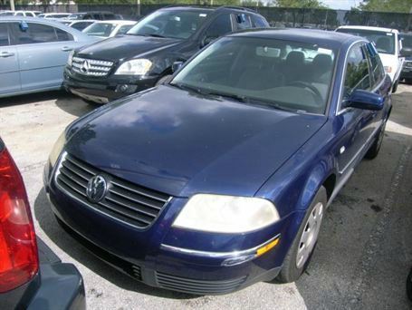 2003 Volkswagen Passat S Sedan