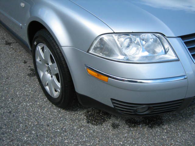 2003 Volkswagen Passat SE Crew Cab 4WD FFV