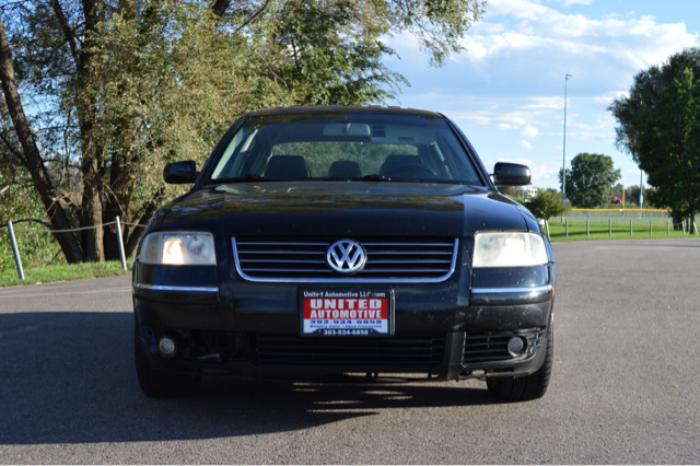 2003 Volkswagen Passat SE Crew Cab 4WD FFV