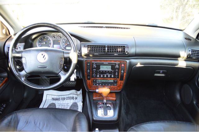 2003 Volkswagen Passat SE Crew Cab 4WD FFV