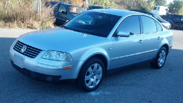 2003 Volkswagen Passat SE Crew Cab 4WD FFV