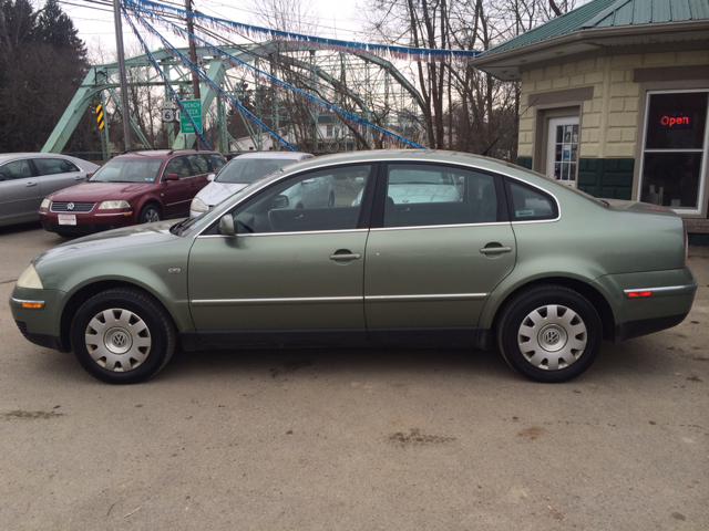 2003 Volkswagen Passat S Sedan