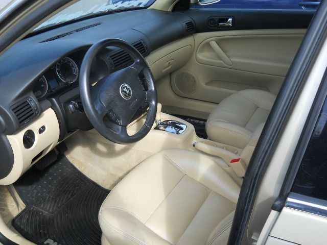 2003 Volkswagen Passat Unknown