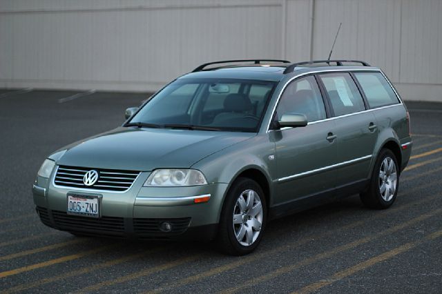 2003 Volkswagen Passat SE Crew Cab 4WD FFV