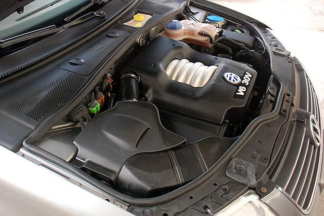 2003 Volkswagen Passat SE Crew Cab 4WD FFV