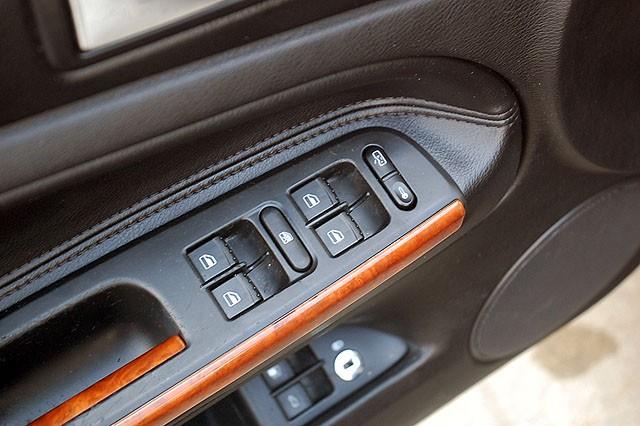 2003 Volkswagen Passat SE Crew Cab 4WD FFV