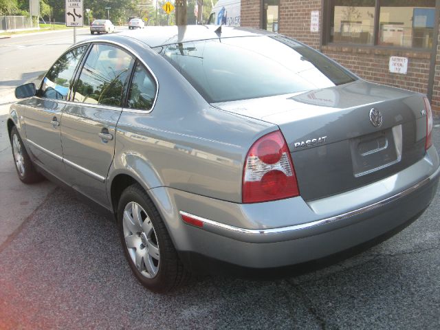 2003 Volkswagen Passat SE Crew Cab 4WD FFV