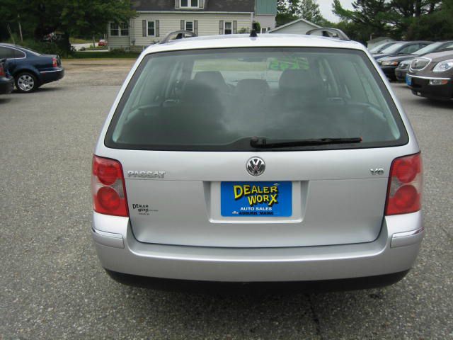 2003 Volkswagen Passat SE Crew Cab 4WD FFV