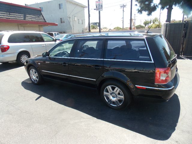 2003 Volkswagen Passat LS W/leather Seats
