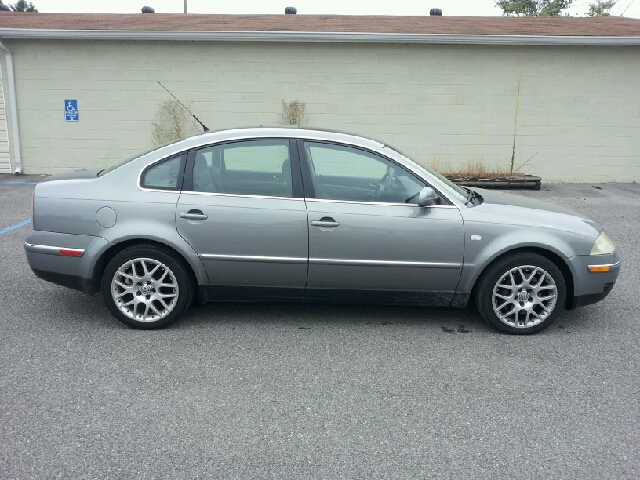 2003 Volkswagen Passat LS W/leather Seats