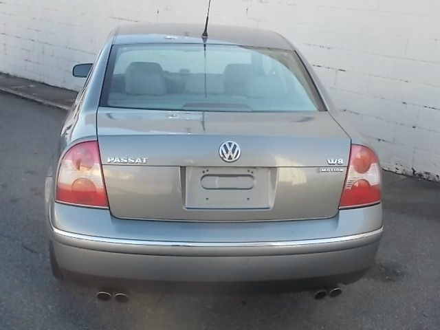 2003 Volkswagen Passat LS W/leather Seats