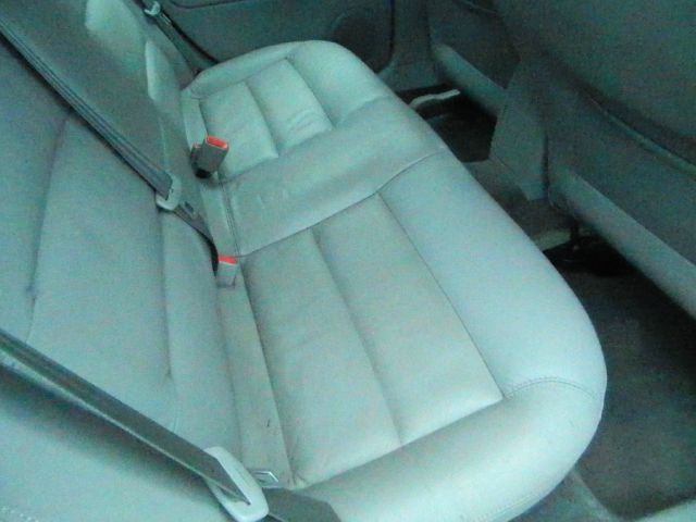 2003 Volkswagen Passat SE Crew Cab 4WD FFV