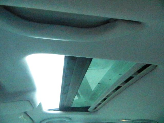 2003 Volkswagen Passat SE Crew Cab 4WD FFV