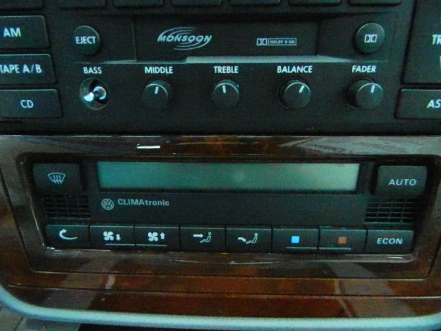 2003 Volkswagen Passat SE Crew Cab 4WD FFV