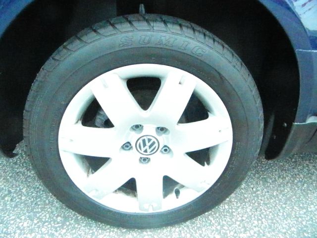 2003 Volkswagen Passat SE Crew Cab 4WD FFV