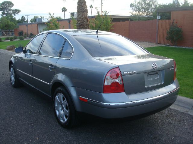2003 Volkswagen Passat LS W/leather Seats