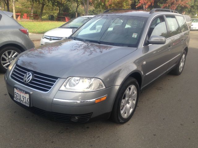 2003 Volkswagen Passat SE Crew Cab 4WD FFV