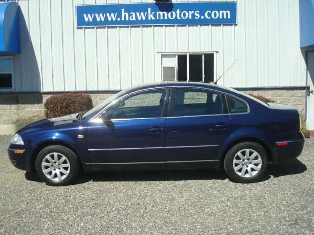 2003 Volkswagen Passat FWD 4dr Sport