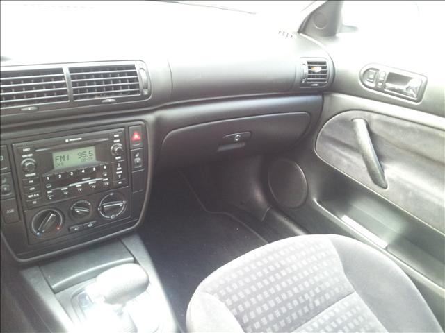 2003 Volkswagen Passat Unknown