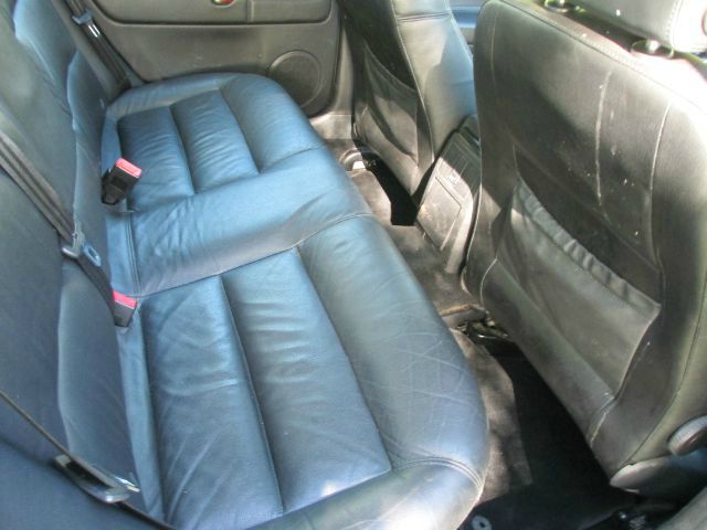 2003 Volkswagen Passat LS W/leather Seats