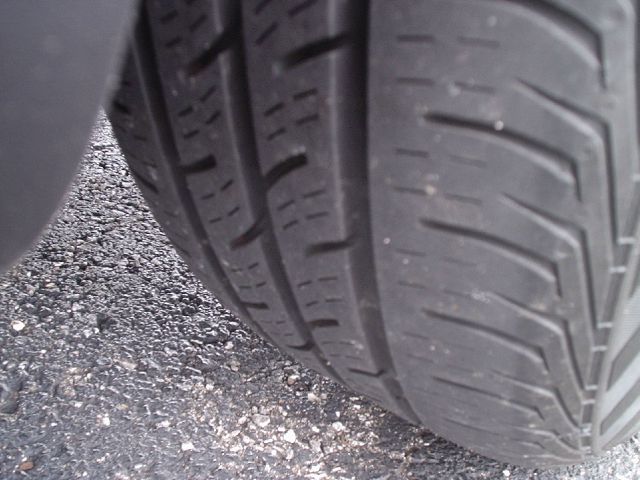 2003 Volkswagen Passat FWD 4dr Sport