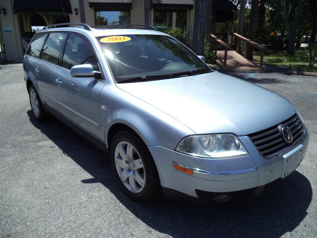 2003 Volkswagen Passat SE Crew Cab 4WD FFV