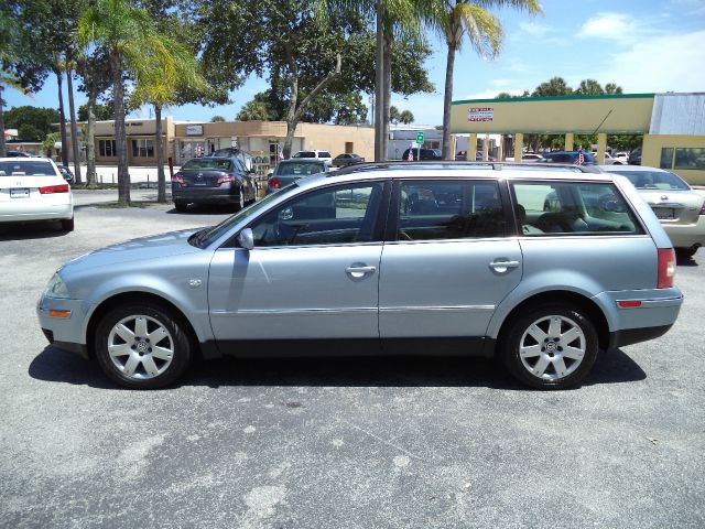 2003 Volkswagen Passat SE Crew Cab 4WD FFV
