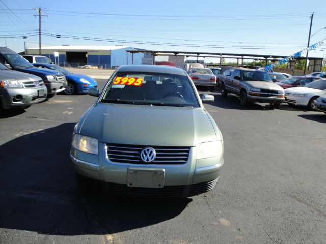 2003 Volkswagen Passat S Sedan