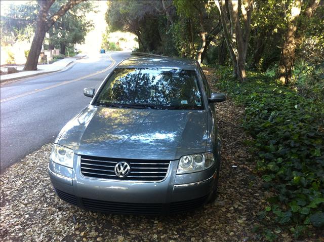 2003 Volkswagen Passat SE Crew Cab 4WD FFV