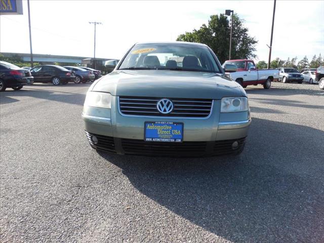 2003 Volkswagen Passat FWD 4dr Sport