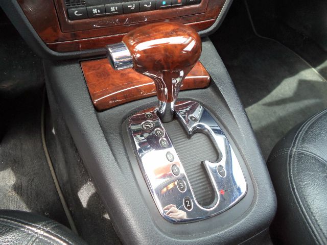 2003 Volkswagen Passat LS W/leather Seats