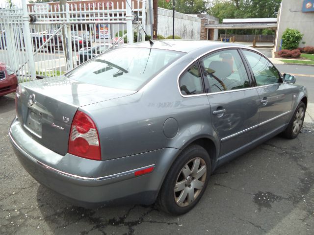 2003 Volkswagen Passat LS W/leather Seats