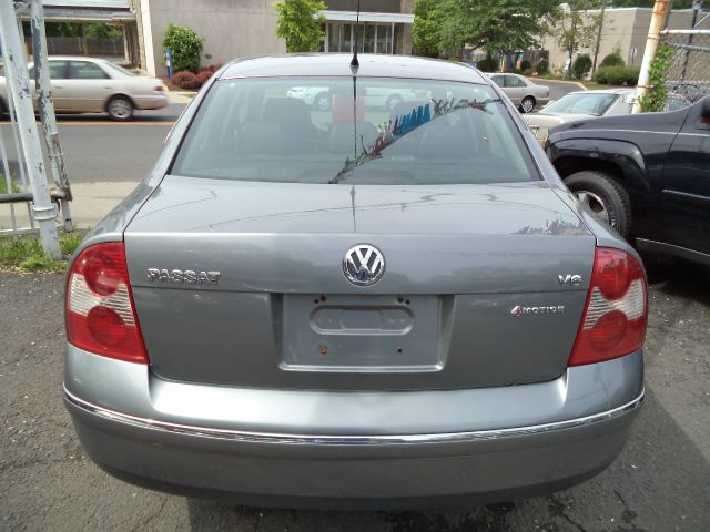 2003 Volkswagen Passat LS W/leather Seats
