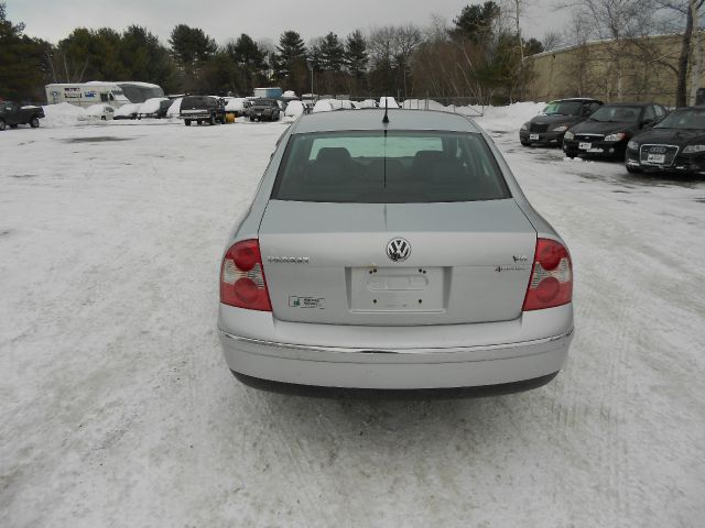 2003 Volkswagen Passat LS W/leather Seats