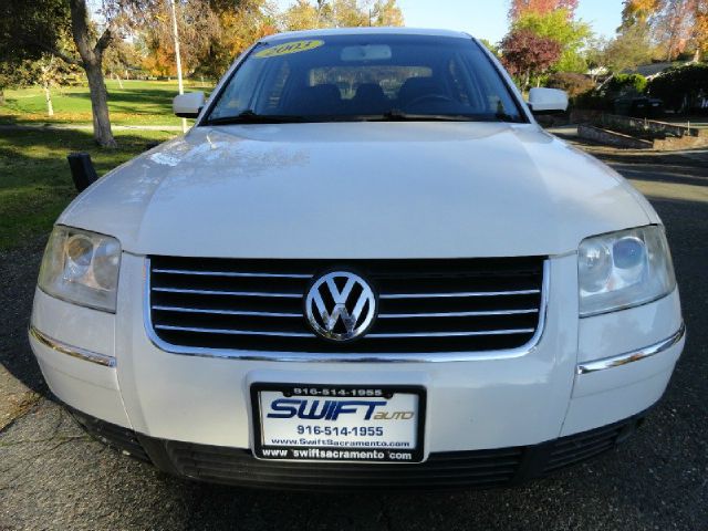 2003 Volkswagen Passat SE Crew Cab 4WD FFV