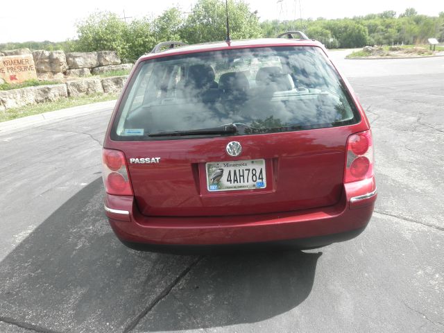 2003 Volkswagen Passat S Sedan