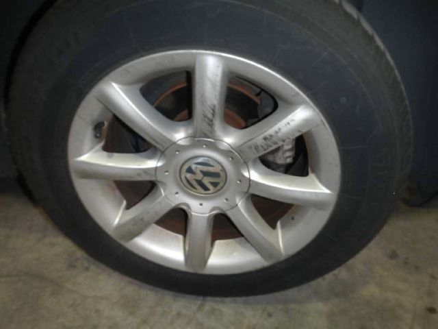 2004 Volkswagen Passat FWD 4dr Sport