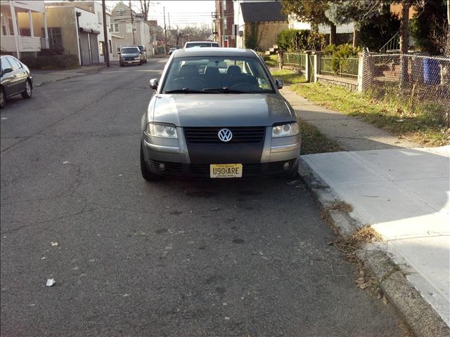 2004 Volkswagen Passat Prerunner SR5