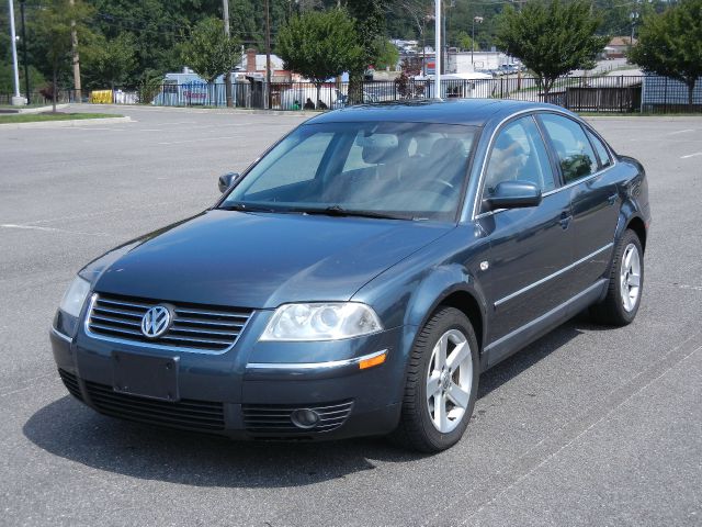 2004 Volkswagen Passat SE Crew Cab 4WD FFV