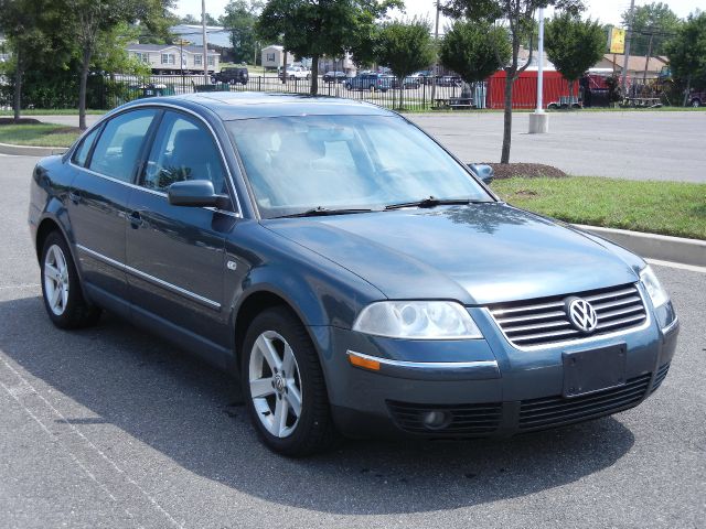 2004 Volkswagen Passat SE Crew Cab 4WD FFV