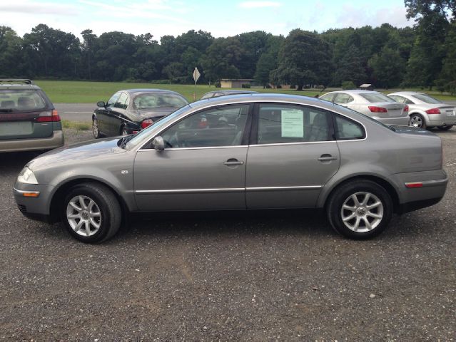 2004 Volkswagen Passat CREW CAB SRW 4X2