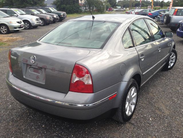 2004 Volkswagen Passat CREW CAB SRW 4X2