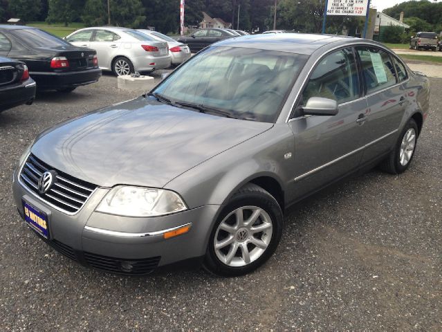 2004 Volkswagen Passat CREW CAB SRW 4X2