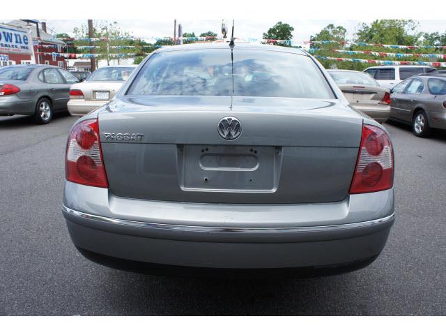 2004 Volkswagen Passat King Cab 4WD