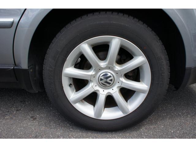 2004 Volkswagen Passat King Cab 4WD