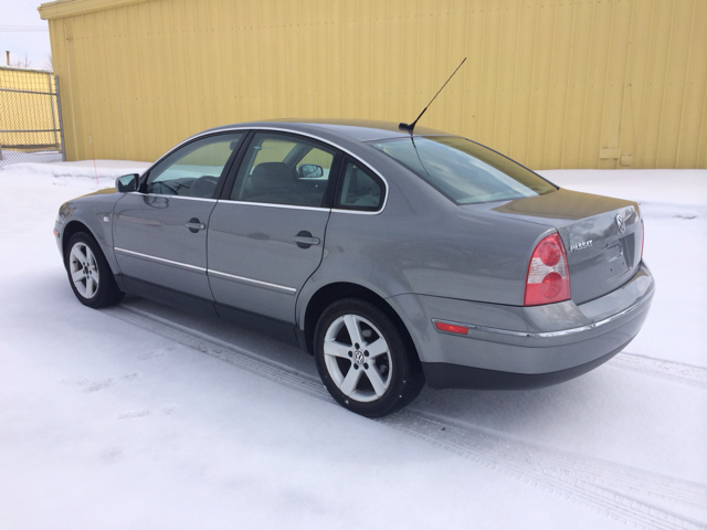 2004 Volkswagen Passat SE Crew Cab 4WD FFV