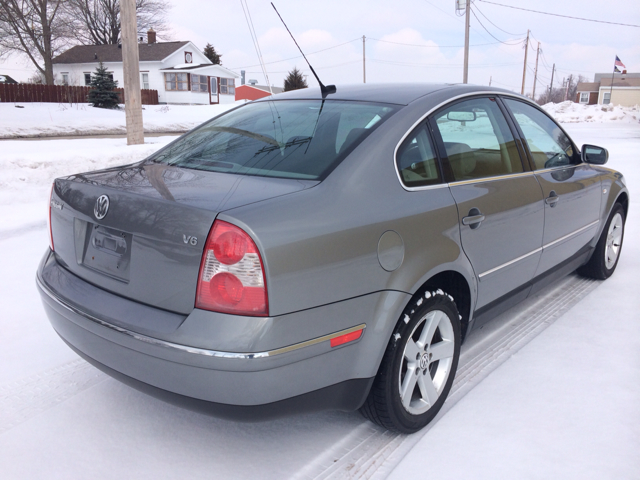 2004 Volkswagen Passat SE Crew Cab 4WD FFV