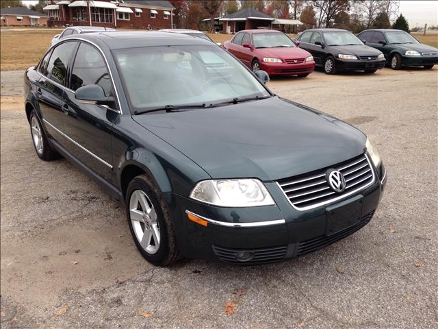 2004 Volkswagen Passat SE Crew Cab 4WD FFV